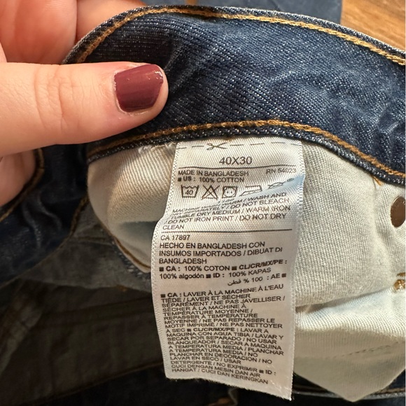 Old Navy Men’s Denim Jeans Loose Fit Size 40x30 - Picture 4 of 7